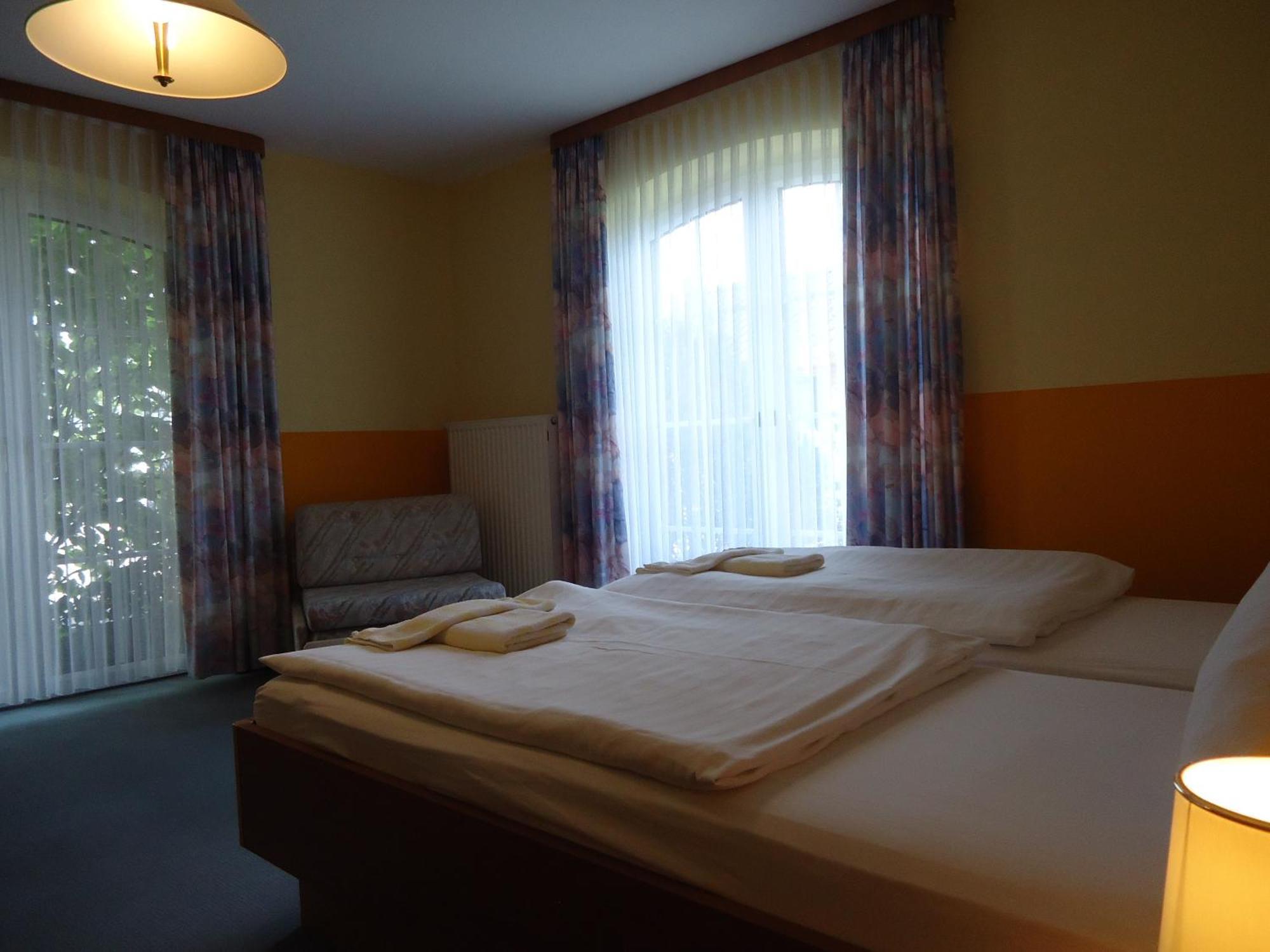 Hotel Marianne Und Restaurant Kiek In Plau am See Room photo